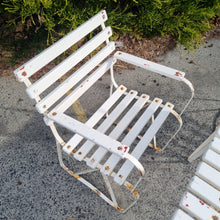 Load image into Gallery viewer, VINTAGE MID CENTURY 5 PIECE OUTDOOR PATIO SET