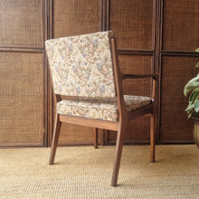 Load image into Gallery viewer, VINTAGE MID CENTURY ARMCHAIR