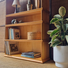 Load image into Gallery viewer, SOLID TIMBER BOOKCASE DISPLAY SHELF