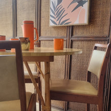 Load image into Gallery viewer, VINTAGE ROUND KITCHEN / DINING TABLE