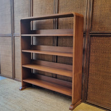 Load image into Gallery viewer, VINTAGE SOLID OAK BOOKCASE