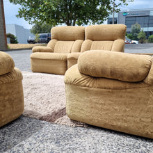 Load image into Gallery viewer, VINTAGE BRIDGESTONE 'SENATOR' MODULAR LOUNGE