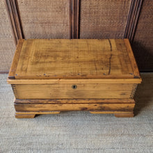 Load image into Gallery viewer, RUSTIC RECYCLED TIMBER BLANKET BOX