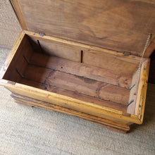 Load image into Gallery viewer, RUSTIC RECYCLED TIMBER BLANKET BOX