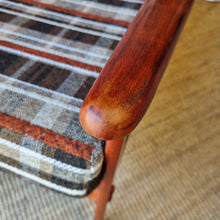 Load image into Gallery viewer, VINTAGE MID CENTURY ARMCHAIR