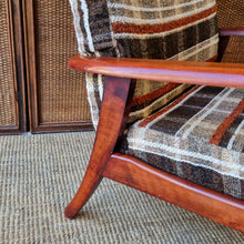 Load image into Gallery viewer, VINTAGE MID CENTURY ARMCHAIR