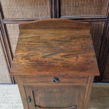 Load image into Gallery viewer, VINTAGE OAK BEDSIDE CABINET / POT CUPBOARD / HALL CUPBOARD / LAMP TABLE