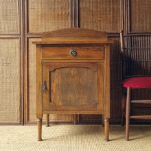 Load image into Gallery viewer, VINTAGE OAK BEDSIDE CABINET / POT CUPBOARD / HALL CUPBOARD / LAMP TABLE