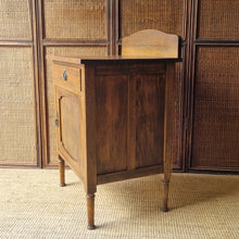 Load image into Gallery viewer, VINTAGE OAK BEDSIDE CABINET / POT CUPBOARD / HALL CUPBOARD / LAMP TABLE