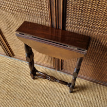 Load image into Gallery viewer, VINTAGE SOLID MAHOGANY FOLDING GATELEG DROP LEAF SIDE WINE TABLE