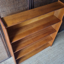 Load image into Gallery viewer, VINTAGE MID CENTURY HARDWOOD BOOKCASE