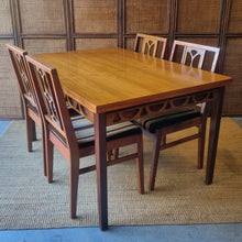 Load image into Gallery viewer, VINTAGE MID CENTURY 7 PIECE DINING SETTING BY AVALON FURNITURE