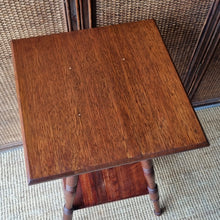 Load image into Gallery viewer, VINTAGE ACCENT TABLE PLANT STAND