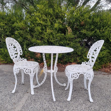 Load image into Gallery viewer, VINTAGE CAST ALUMINIUM 3 PIECE PATIO SETTING