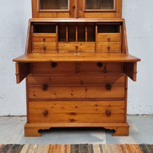 Load image into Gallery viewer, VINTAGE SOLID PINE BUREAU BOOKCASE