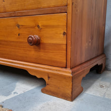 Load image into Gallery viewer, VINTAGE SOLID PINE BUREAU BOOKCASE