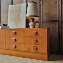 Load image into Gallery viewer, VINTAGE MID CENTURY TEAK DRESSER / SIDEBOARD / TV UNIT