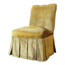 Load image into Gallery viewer, VINTAGE MID CENTURY VELOUR BOUDOIR BEDROOM CHAIR