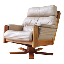 Load image into Gallery viewer, VINTAGE MODULE SWIVEL LEATHER ARMCHAIR