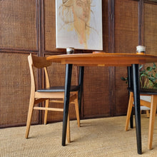 Load image into Gallery viewer, VINTAGE ROUND DINING TABLE BY TH BROWN OF ADELAIDE
