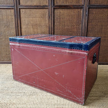 Load image into Gallery viewer, VINTAGE METAL STEAMER TRUNK BLANKET GLORY BOX CHEST
