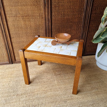 Load image into Gallery viewer, RETRO VINTAGE TILED HARDWOOD COFFEE/SIDE/LAMP TABLE
