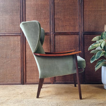 Load image into Gallery viewer, MID CENTURY PARKER KNOLL PK924 WINGBACK ARMCHAIR
