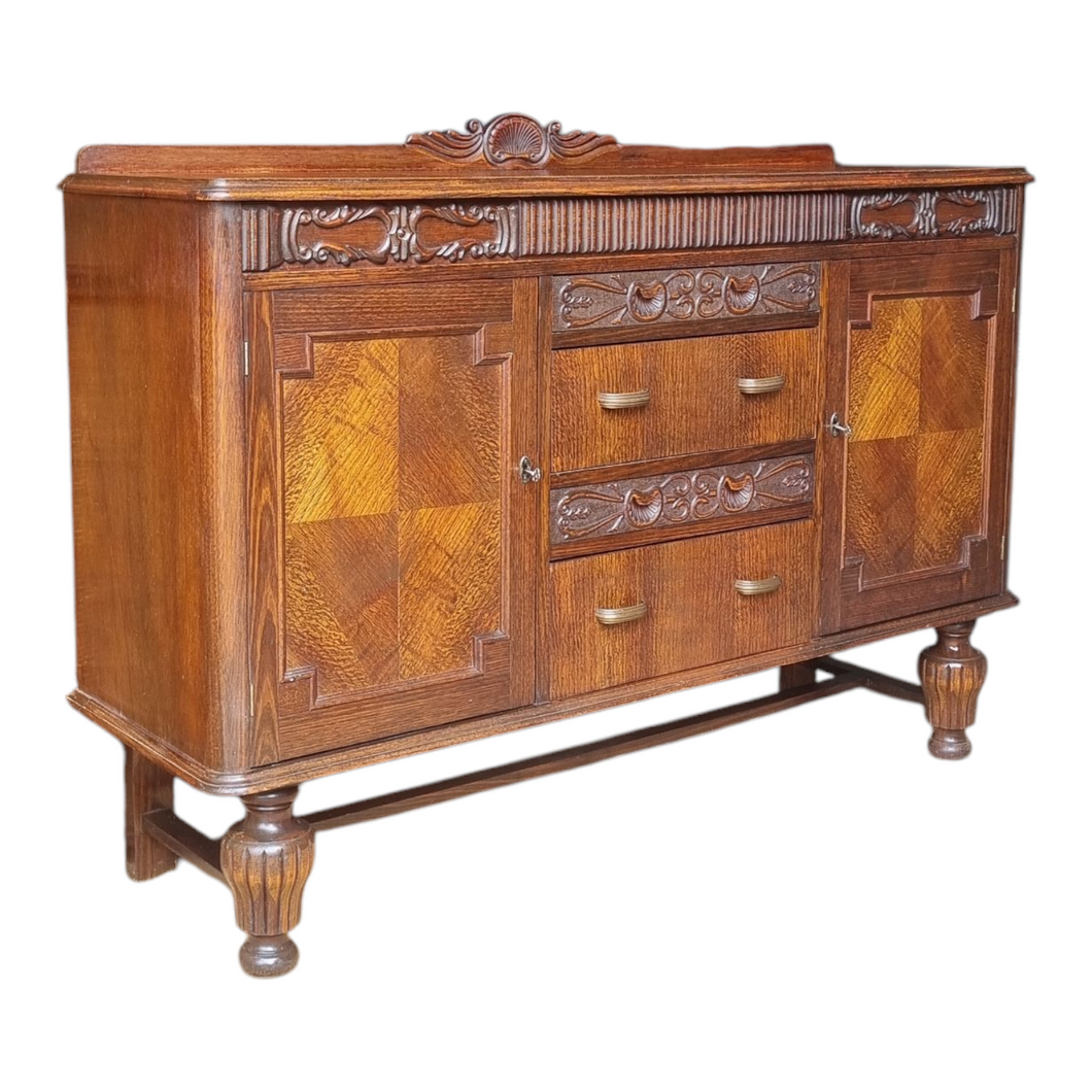 VINTAGE TUDOR/JACOBEAN STYLE OAK SIDEBOARD