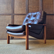 Load image into Gallery viewer, VINTAGE TESSA T1 CHOCOLATE BROWN LEATHER ARMCHAIR
