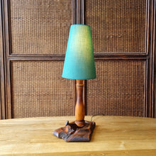 Load image into Gallery viewer, VINTAGE AUSTRALIANA TABLE LAMP
