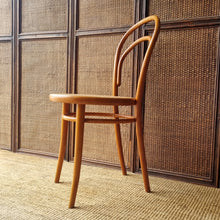 Load image into Gallery viewer, VINTAGE DREVOUNIA No 18 BENTWOOD CHAIR
