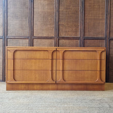 Load image into Gallery viewer, VINTAGE RELIANCE FURNITURE DRESSER DRAWERS WITH DETACHABLE MIRROR
