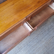 Load image into Gallery viewer, VINTAGE RELIANCE FURNITURE DRESSER DRAWERS WITH DETACHABLE MIRROR
