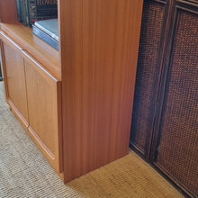 Load image into Gallery viewer, MID CENTURY VINTAGE CABINET BOOKCASE
