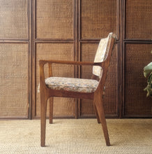 Load image into Gallery viewer, VINTAGE MID CENTURY ARMCHAIR
