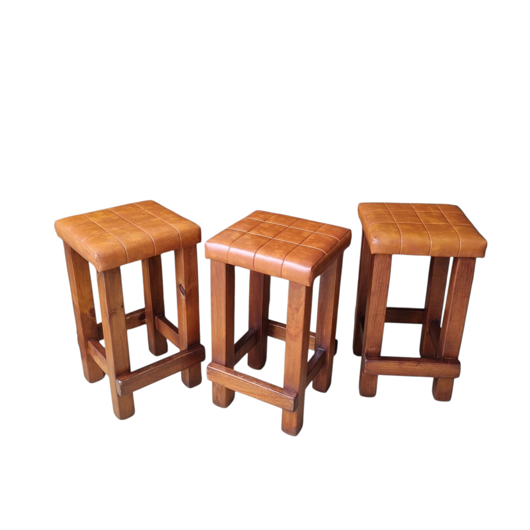 SET OF 3 VINTAGE CHUNKY PINE & VINYL KITCHEN COUNTER STOOLS