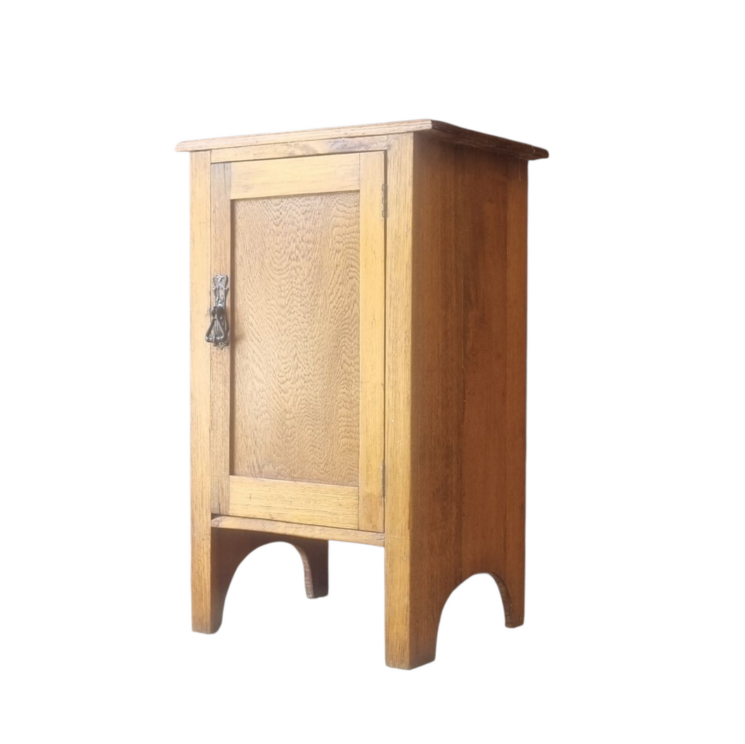 VINTAGE POT CUPBOARD