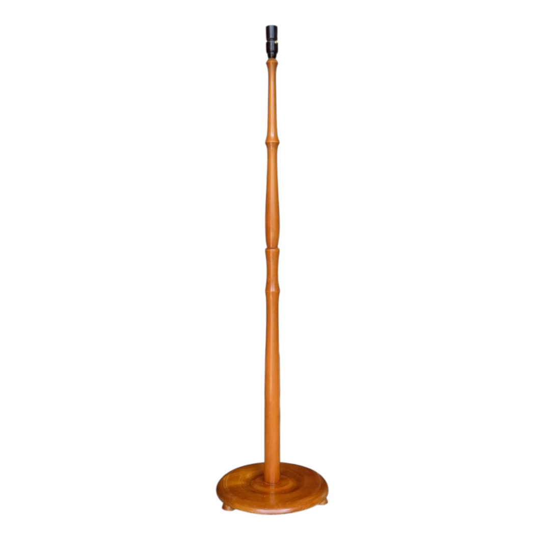 MID CENTURY STANDARD FLOOR LAMP. NO SHADE.