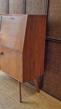 Load image into Gallery viewer, VINTAGE MID CENTURY MYER &#39;HERITAGE FURNITURE&#39; HIGHBOARD COCKTAIL CABINET
