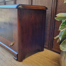 Load image into Gallery viewer, ART DECO BLANKET OR GLORY BOX
