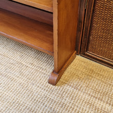 Load image into Gallery viewer, VINTAGE SOLID OAK BOOKCASE
