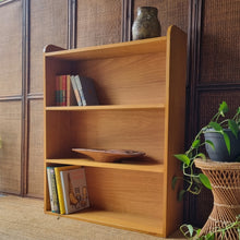 Load image into Gallery viewer, VINTAGE SOLID HARDWOOD BOOKCASE
