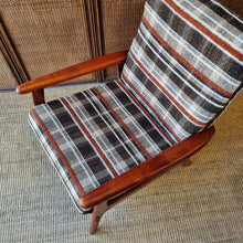 Load image into Gallery viewer, VINTAGE MID CENTURY ARMCHAIR
