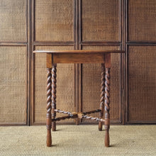 Load image into Gallery viewer, VINTAGE OAK HALL / OCCASSIONAL TABLE
