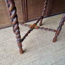 Load image into Gallery viewer, VINTAGE OAK HALL / OCCASSIONAL TABLE
