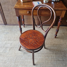 Load image into Gallery viewer, VINTAGE BENTWOOD CHAIR
