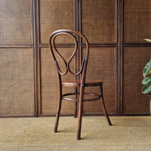 Load image into Gallery viewer, VINTAGE BENTWOOD CHAIR
