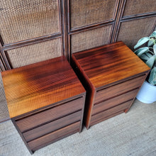 Load image into Gallery viewer, VINTAGE MID CENTURY KALMAR FURNITURE QUEEN SIZE BEDROOM SUITE
