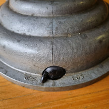 Load image into Gallery viewer, VINTAGE INDUSTRIAL DESK FAN
