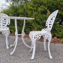 Load image into Gallery viewer, VINTAGE CAST ALUMINIUM 3 PIECE PATIO SETTING

